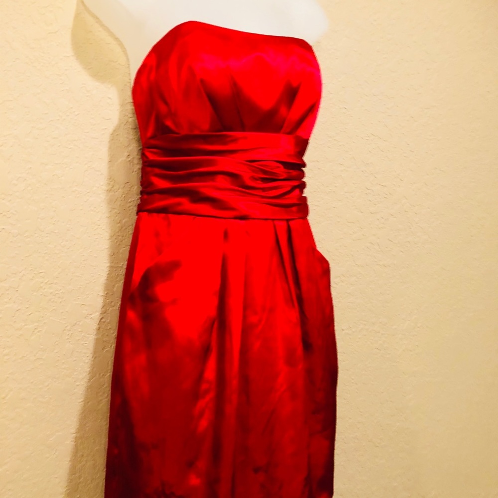 {David’s Bridal} Hot red strapless dress w/pockets